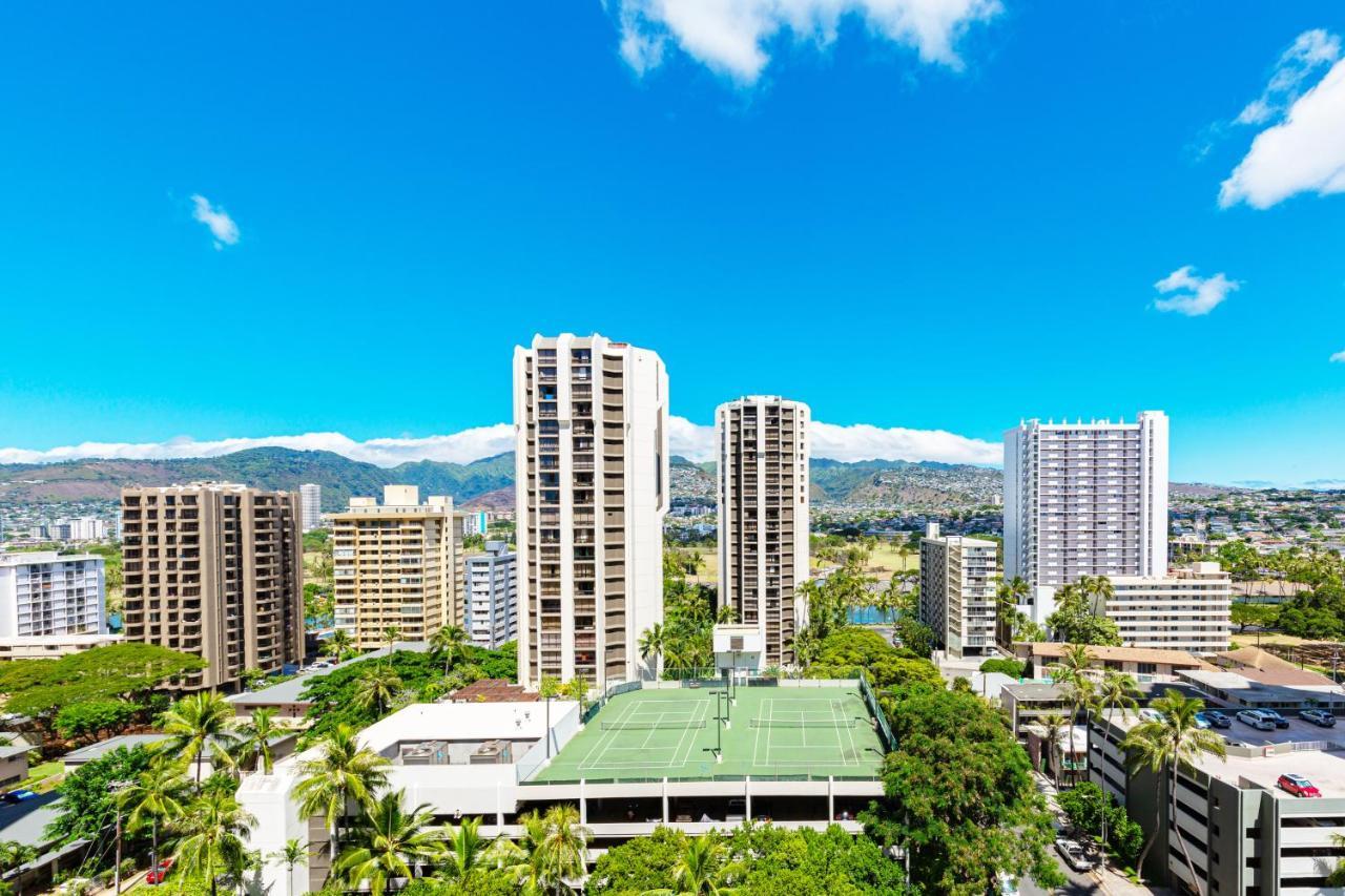 Mountain Views & Steps To Beach - Free Parking! Honolulu Buitenkant foto