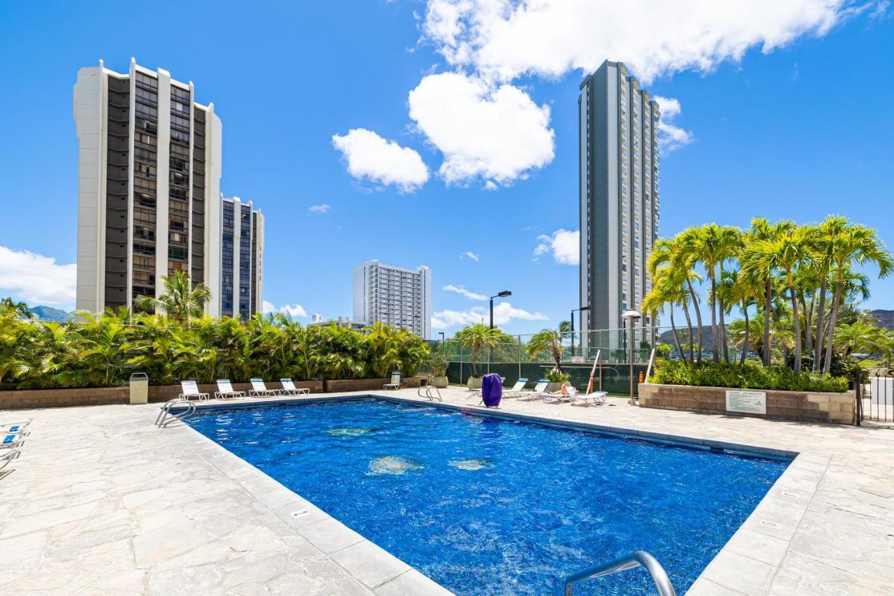 Mountain Views & Steps To Beach - Free Parking! Honolulu Buitenkant foto